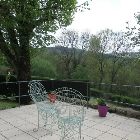 Holiday home Maisonnet Charmante Avec Piscine, Rando Et Repos - Fr-1-489-131 Arfeuilles